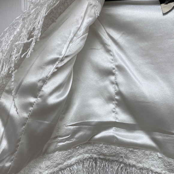 Designer inspired White Jacket - Picture 5 of 8